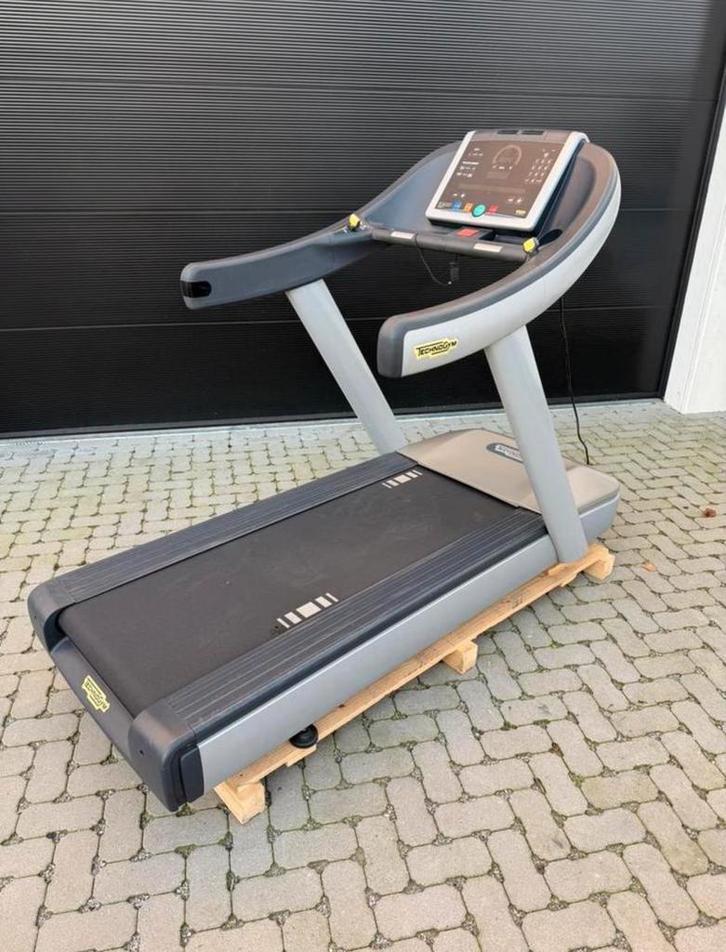 Tapis de course Technogym Run Now excite+ 700i, Sports & Fitness, Équipement de fitness, Comme neuf, Enlèvement