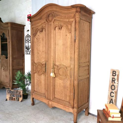Hoge antieke Bruidskast in geloogde eik H 232 B 153 D 60, Antiek en Kunst, Curiosa en Brocante, Ophalen