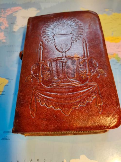 Antiek boek - Mis-en Vesperboek (met etui - 1956), Antiek en Kunst, Antiek | Boeken en Manuscripten, Verzenden
