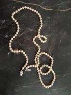 Parelketting uit de jaren 50. Metalen sluiting., Handtassen en Accessoires, Kettingen, Verzenden, Zo goed als nieuw