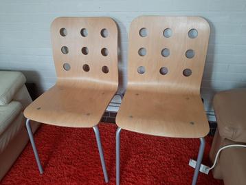 2 stoelen Ikea (model Jules)