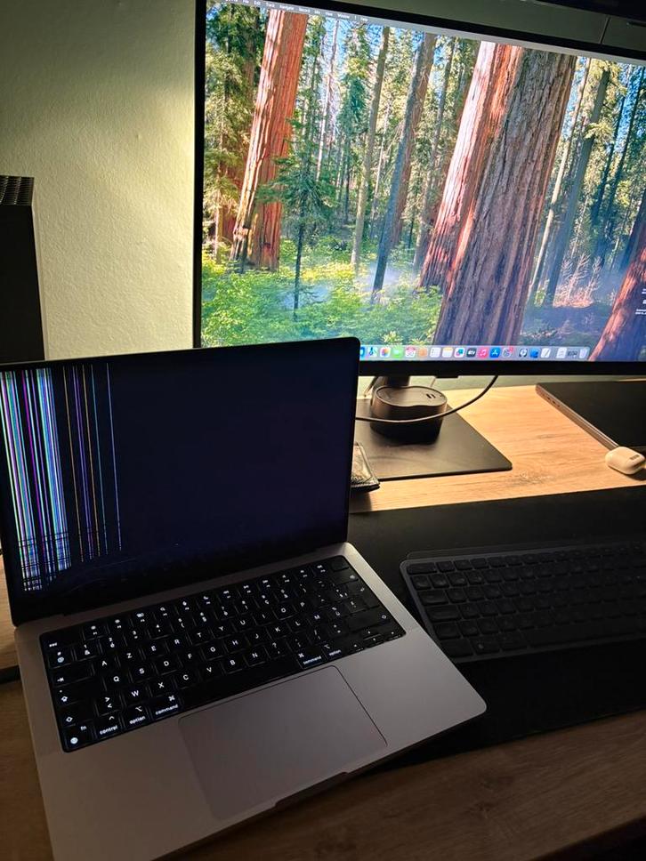 Macbook pro M3 2023 (scherm defect), Computers en Software, Apple Macbooks, Zo goed als nieuw, MacBook, 13 inch, Onbekend, 512 GB