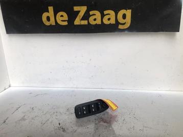 Elektrisch Raam Schakelaar van een Peugeot 208 beschikbaar voor biedingen