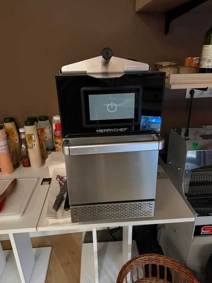 Nieuwe merrychef, Elektronische apparatuur, Ovens, Zo goed als nieuw, Oven, Hete lucht, Ophalen