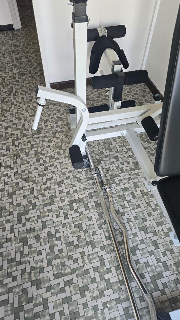 Fitness Set bank halterstangen + gewichten, Sport en Fitness, Fitnessapparatuur, Gebruikt, Krachtstation, Armen, Benen, Borst