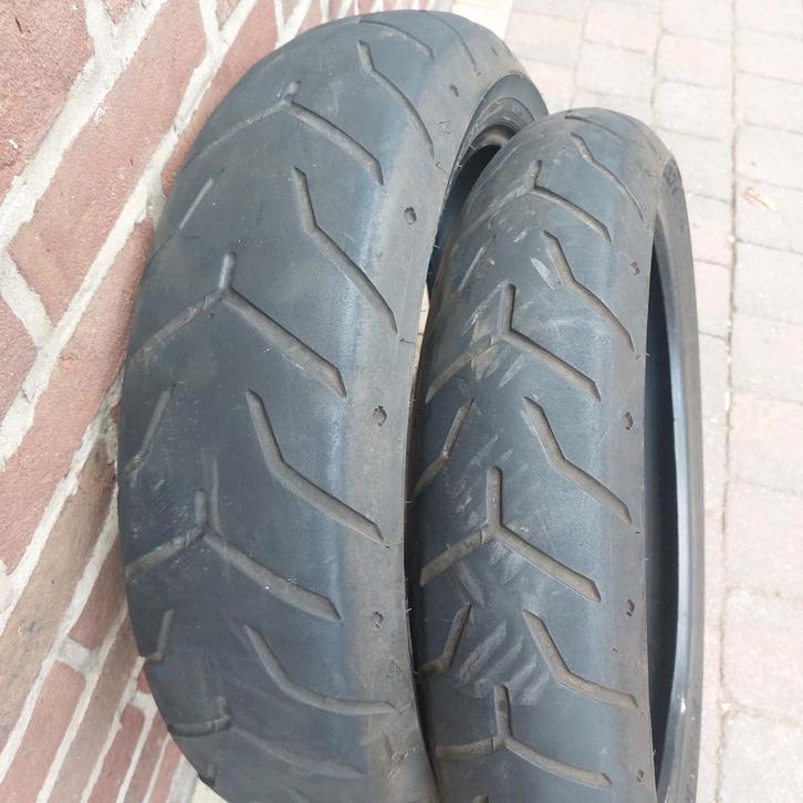 harley davidson banden in prima staat.
voorband en achterban, Motoren, Onderdelen | Merk-onafhankelijk, Gebruikt, Ophalen