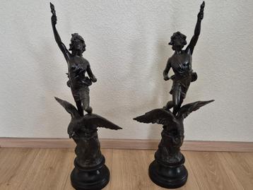 Frans compositie metalen beelden beschikbaar voor biedingen