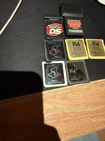 Action replay voor pokemon en 5 flash kaartjes  beschikbaar voor biedingen