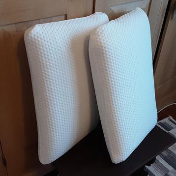 Traagschuim ergonomische slaapkussen, Prijs voor allebei  beschikbaar voor biedingen