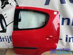 PEUGEOT 107 ROOD KJH Links achter deur portier 2005-2014, Auto-onderdelen, Ophalen of Verzenden, Gebruikt, Peugeot, Deur
