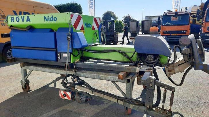 NIDO Stratos B08L-24 PCLN350 (bj 2007), Zakelijke goederen, Machines en Bouw | Onderhoud en Reiniging