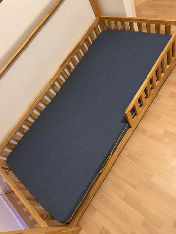 Matelas Tediber 90 x 190 enfant + alese  beschikbaar voor biedingen