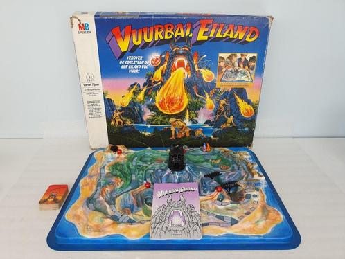 Gezelschapsspel Vuurbaleiland (MB, 1989), Hobby en Vrije tijd, Gezelschapsspellen | Bordspellen, Gebruikt, Ophalen