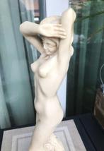 Sculpture érotique Jeune femme en marbre modèle unique 😎🤗�, Enlèvement ou Envoi