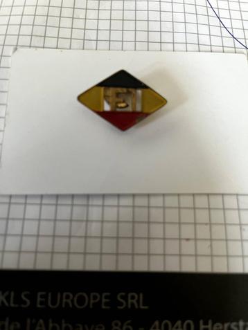 Pins de la Fédération des Industries Belge beschikbaar voor biedingen
