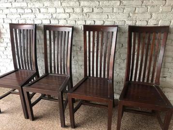4 houten landelijke stoelen eetkamerstoelen beschikbaar voor biedingen