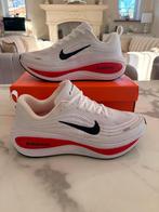 NIKE VOMERO PLUS // 44, Enlèvement, Comme neuf, Nike