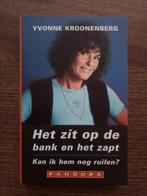 Het zit op de bank en het zapt - Yvonne Kroonenberg, Livres, Comme neuf, Yvonne Kroonenberg, Enlèvement ou Envoi