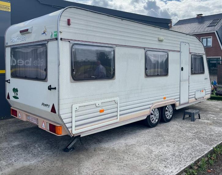 Caravan Home Car Rally 552, Caravans en Kamperen, Caravans, Particulier, tot en met 5, 1250 - 1500 kg, Rondzit, Home-car, 2 aparte bedden