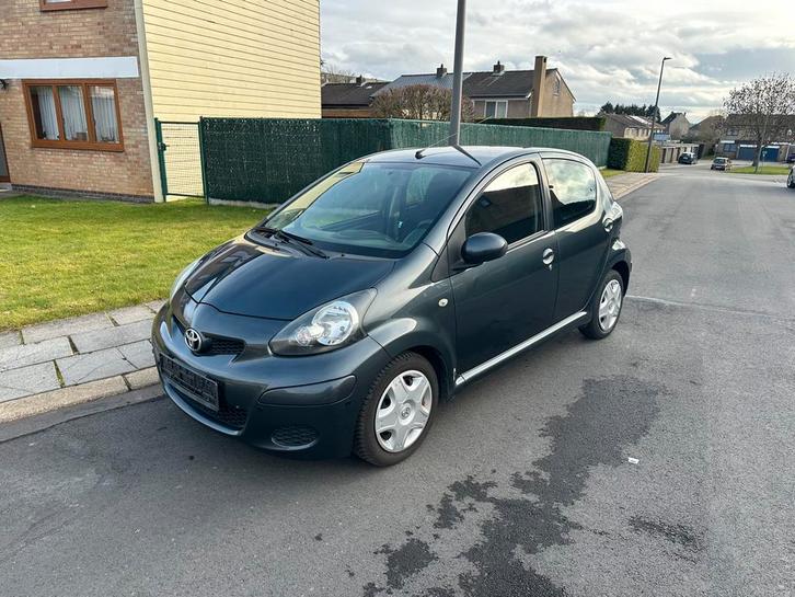 Toyota Aygo Toyota Aygo  City 1.0i VVT-i Airco, Auto's, Toyota, Particulier, Aygo, Elektrische ramen, Benzine, Euro 4, Berline