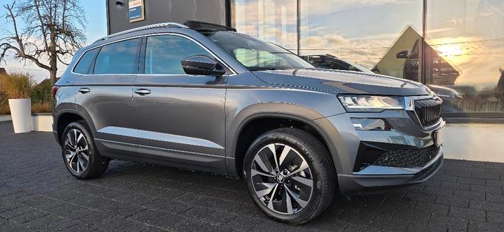 Skoda Karoq TSI 150 DSG Pano ***NIEUW***, Autos, Skoda, Entreprise, Achat, Karoq, ABS, Essence, Euro 6, SUV ou Tout-terrain, 5 portes