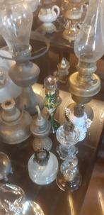 Lot oude gloeilampen komende van zolder boerderij, Ophalen