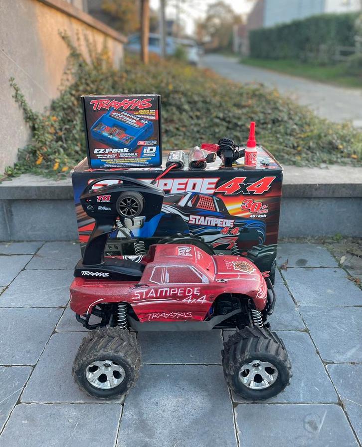 Voiture télécommandée Lot ( ou unité ) Traxxas Stampede 4x4, Enfants & Bébés, Jouets | Extérieur | Véhicules à batterie, Utilisé