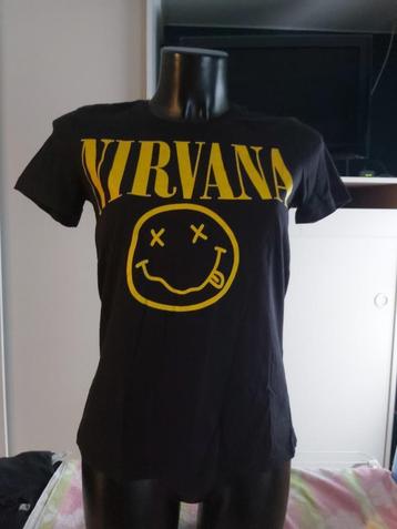 T-shirt noir T M, Enlèvement ou Envoi, Porté, Noir