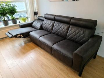 Prachtige bank van de merk De Bommel beschikbaar voor biedingen
