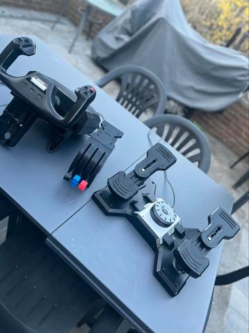 Yoke logitech en parfait état, Enlèvement, Comme neuf