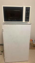 Koelkast + microgolf, Elektronische apparatuur, Ophalen, Zonder vriesvak, Zo goed als nieuw, Minder dan 85 cm