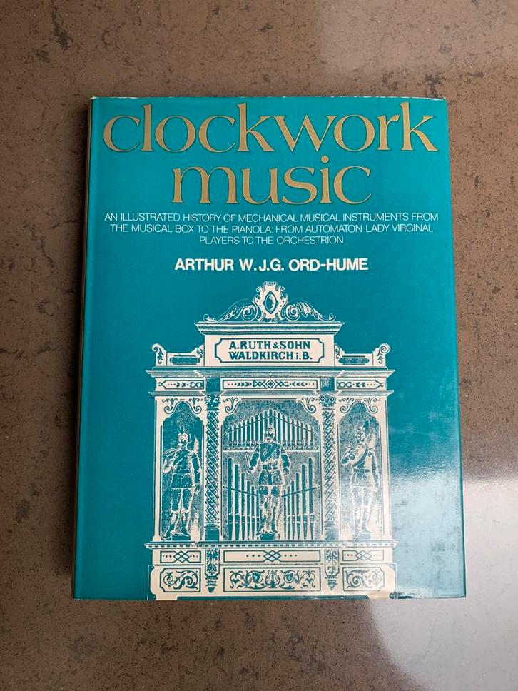 Clockwork Music - A History -, Livres, Technique, Comme neuf, Enlèvement ou Envoi