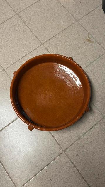 Pot rond  beschikbaar voor biedingen