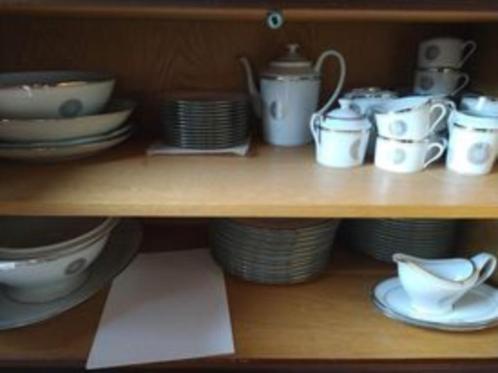 limoges vaisselle entièrement neuve, Antiquités & Art, Antiquités | Services (vaisselle) complet, Enlèvement