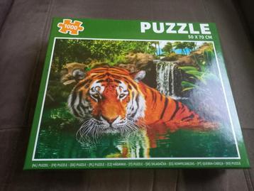 Puzzel 1000 stuks - Tijger in de jungle beschikbaar voor biedingen
