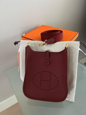 Hermes mini Evelyne beschikbaar voor biedingen