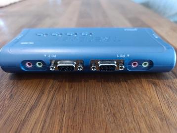 Commutateur KVM USB à 4 ports TRENDnet TK-407K.  beschikbaar voor biedingen