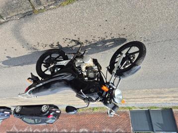 Moto sym 125cc avec tout les document  beschikbaar voor biedingen
