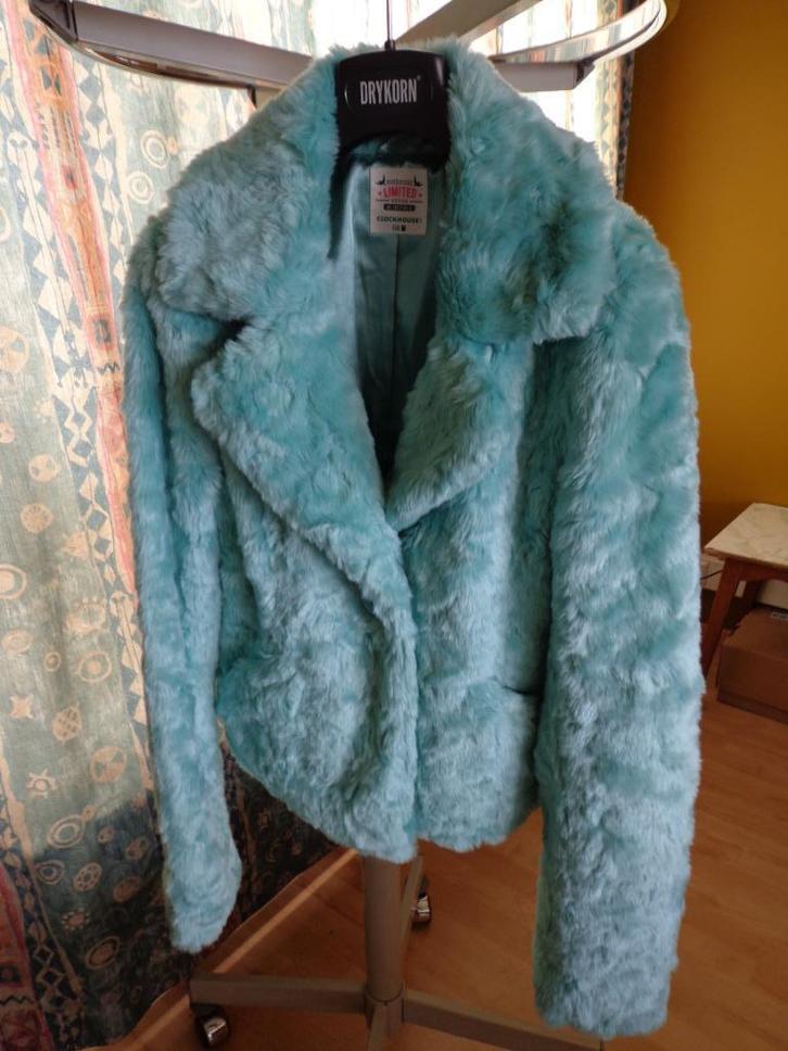 Zacht groen poezelig jasje/blazer maat M, Kleding | Dames, Jasjes, Kostuums en Pakken, Nieuw, Jasje, Maat 38/40 (M), Groen, Ophalen