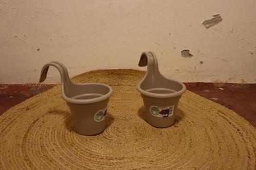 Hangbloempot  – Beige, past op balkonrand, Tuin en Terras, Bloembakken en Plantenbakken, Nieuw, Kunststof, Balkon, Rond, Ophalen