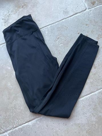 Fitnessleggings van Domyos beschikbaar voor biedingen