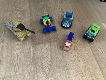 Stoere voertuigenset – 5 robuuste speelgoedwagens en tanks beschikbaar voor biedingen