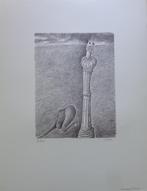ARMAND SIMON / SURREALISME / ZW-W LITHO / 66x50cm / SIG, Ophalen of Verzenden