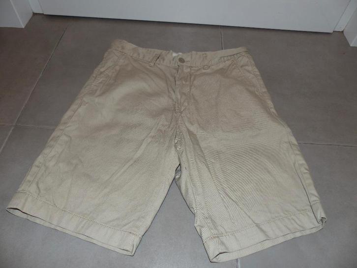 H&M beige short - maat 30, Kleding | Heren, Broeken en Pantalons, Zo goed als nieuw, Maat 48/50 (M), Beige, Ophalen of Verzenden