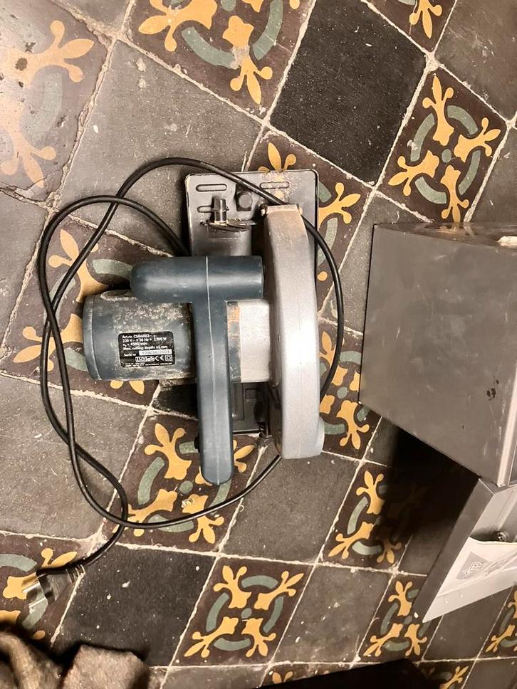 handmatige cirkelzaag, Doe-het-zelf en Bouw, Lieren en Takels, Zo goed als nieuw, Ophalen