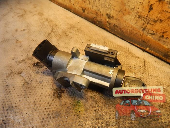 Kontaktslot + Sleutel van een Chevrolet Spark, Auto-onderdelen, Overige Auto-onderdelen, Gebruikt, 3 maanden garantie, Ophalen of Verzenden