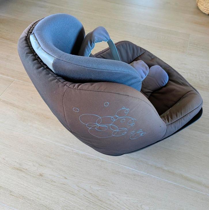 autostoel Maxi-Cosi Pearl met FamiliyFix base, Kinderen en Baby's, Autostoeltjes, Gebruikt, Maxi-Cosi, 9 t/m 18 kg, Isofix, Verstelbare rugleuning