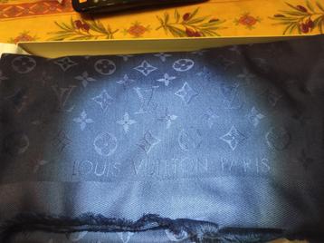 Louis Vuitton Monogram donkerblauwe grote sjaal  beschikbaar voor biedingen