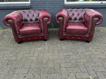 Twee Chesterfield zetels oxblood rood GRATIS BEZORGD 