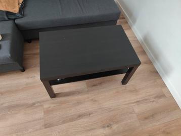 Table basse beschikbaar voor biedingen